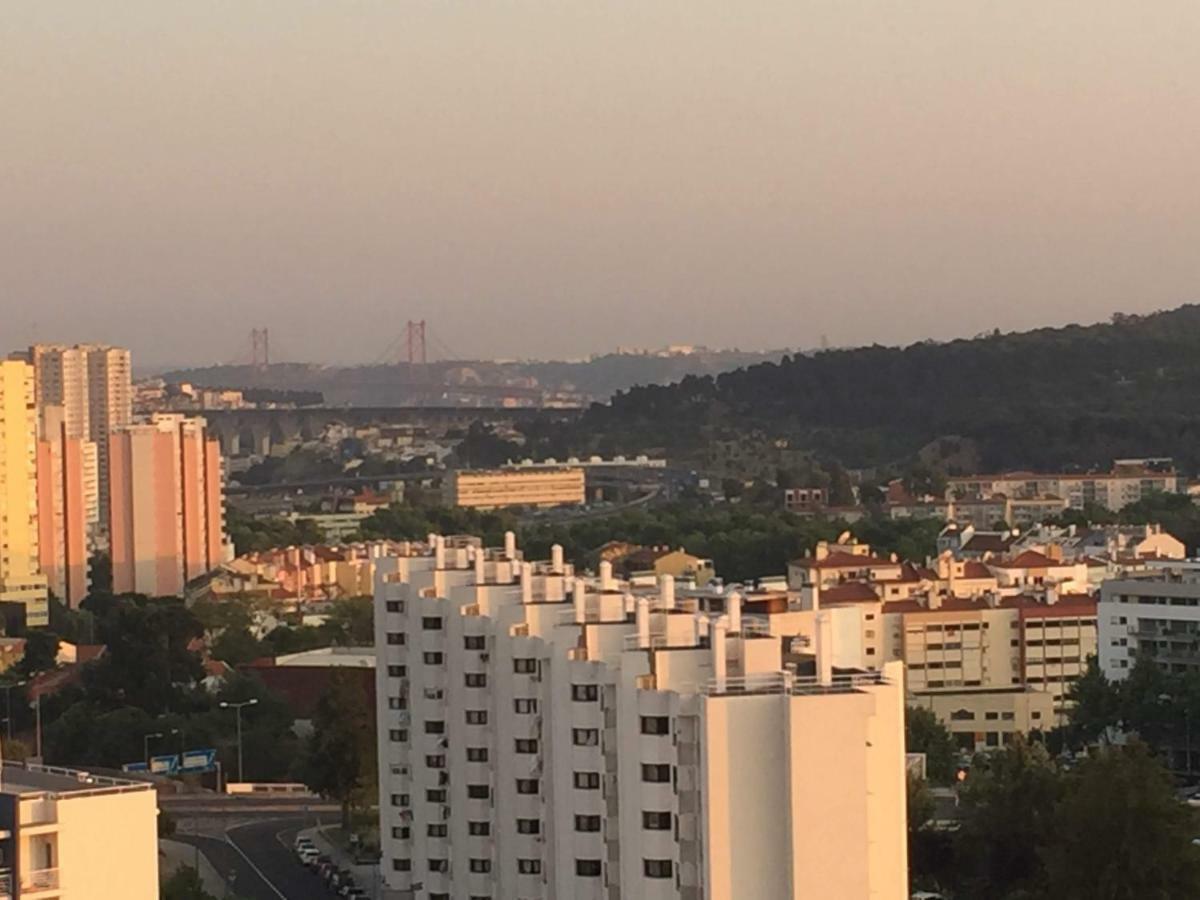 Skyscraper Riverview Lisbon With Indoor Pool Экстерьер фото