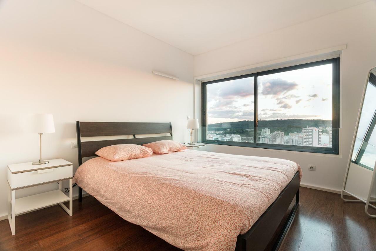 Skyscraper Riverview Lisbon With Indoor Pool Экстерьер фото